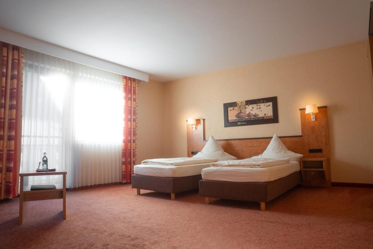 Hotel Gasthof Kaesser Ansbach Eksteriør billede