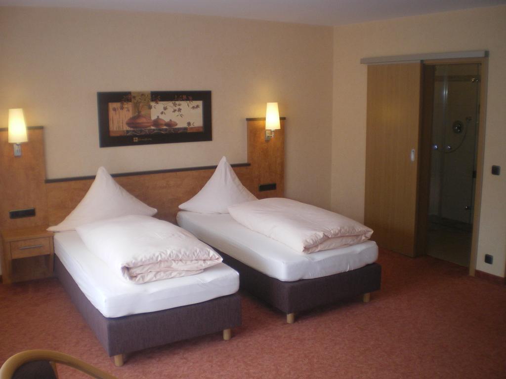 Hotel Gasthof Kaesser Ansbach Eksteriør billede