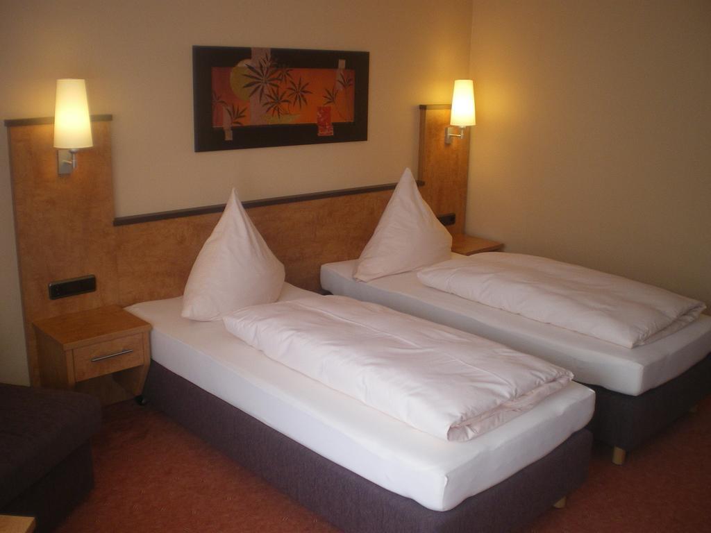 Hotel Gasthof Kaesser Ansbach Eksteriør billede