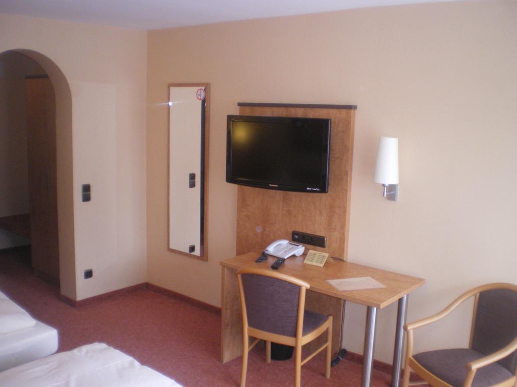 Hotel Gasthof Kaesser Ansbach Eksteriør billede