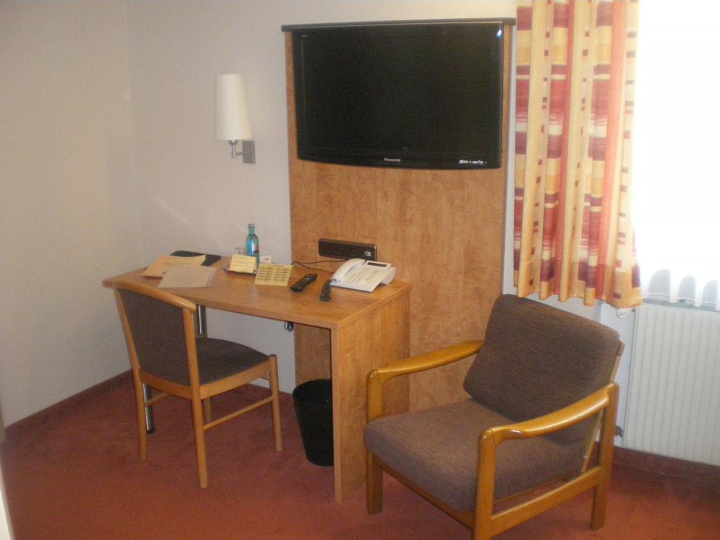 Hotel Gasthof Kaesser Ansbach Eksteriør billede