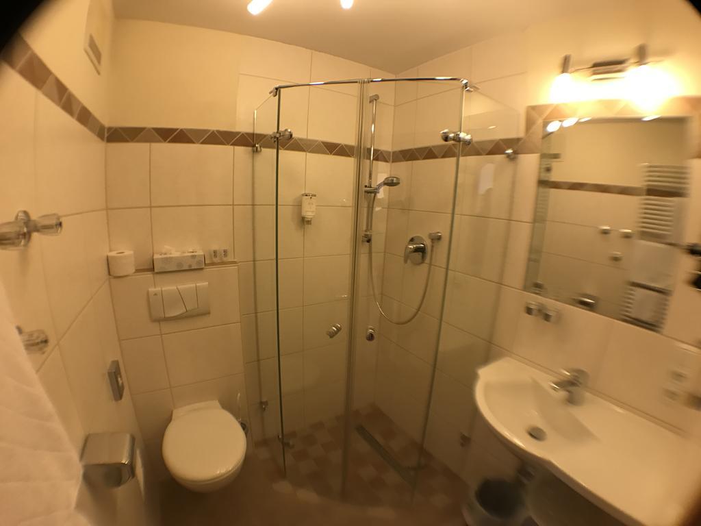 Hotel Gasthof Kaesser Ansbach Eksteriør billede